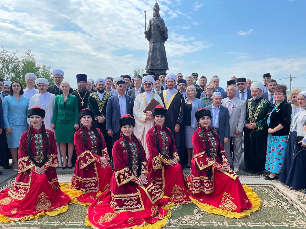 مفتي روسيا يكشف النقاب عن النصب التذكاري لمملكة قازان الأسطورية وملكتها المسلمة