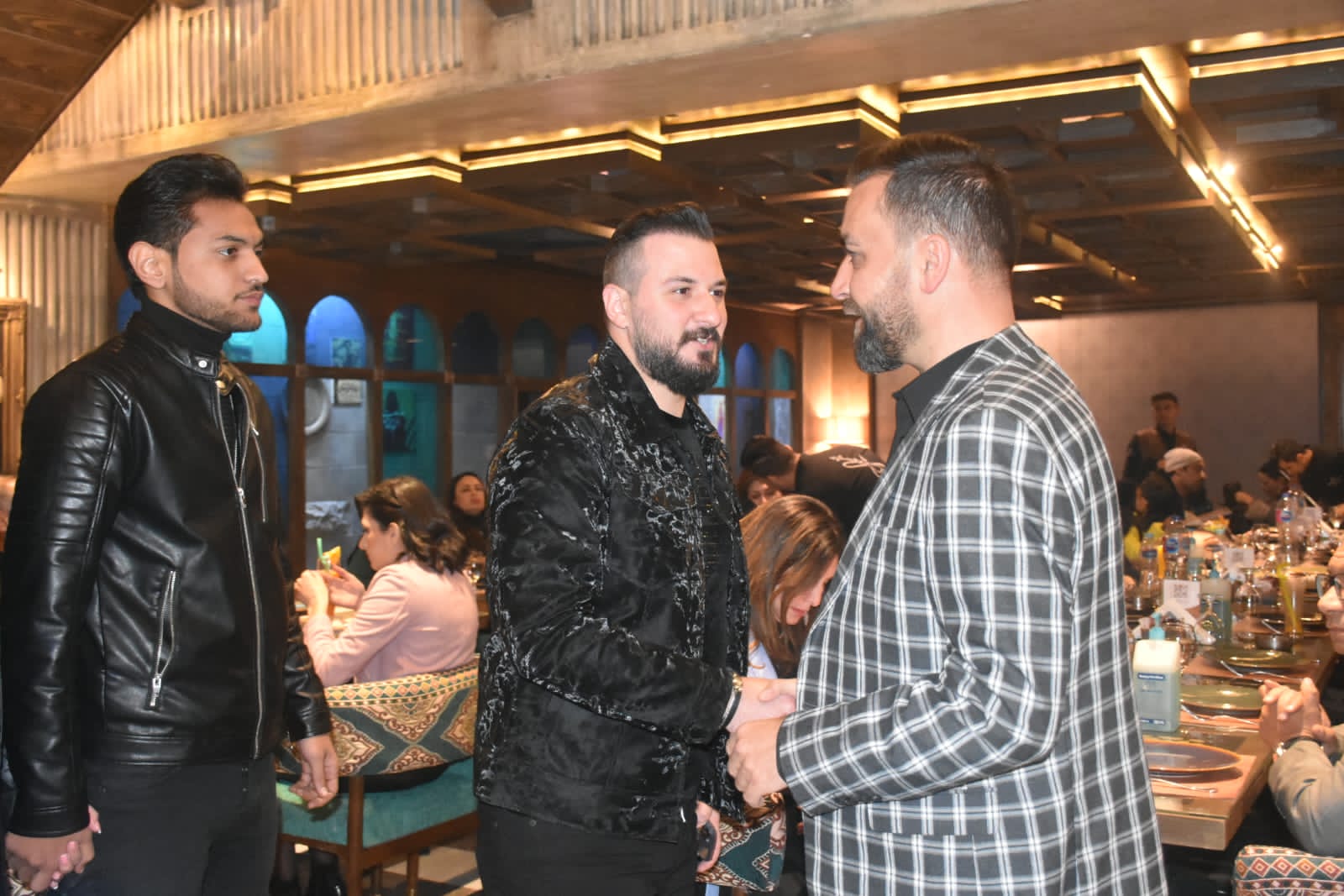 نجوم الغناء.. في افتتاح "أنتيكا بيروت" في القاهرة