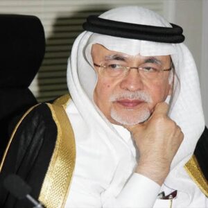 وزير الإعلام والثقافة السعودي السابق عبدالعزيز محيى الدين خوجة