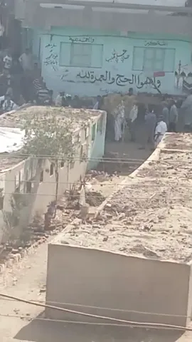 مقابر قرية الكمال مفتوحة على الشوارع وتداخلها مع المنازل وتعديات الجيران