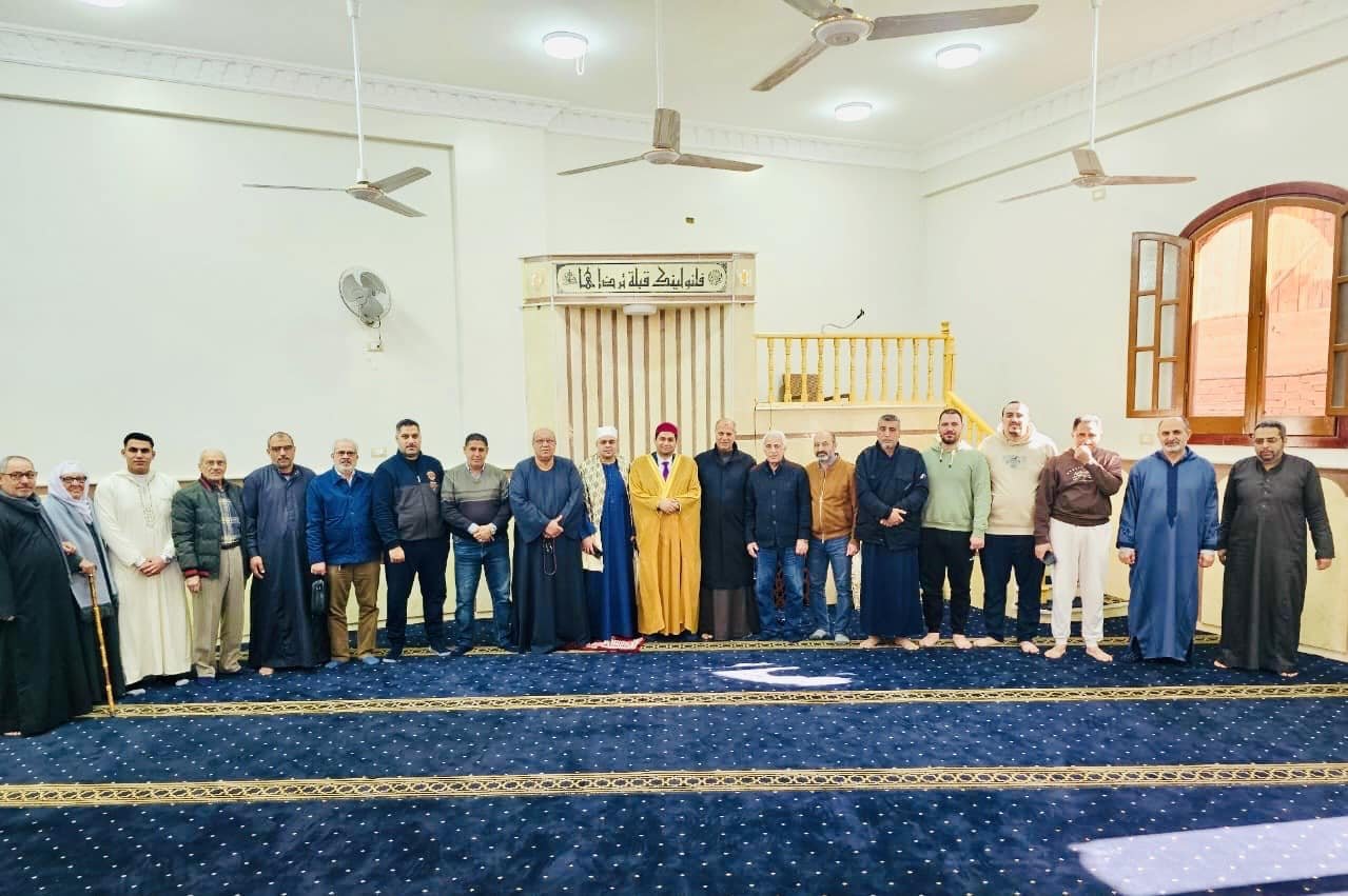 صورة جماعية في قرية أم الزين